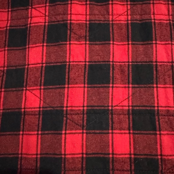 Reversible Red and Black Buffalo Plaid Sherpa Vest Size Medium - Picture 6 of 8